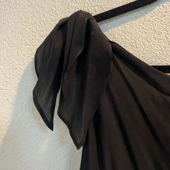 Dolce and Gabbana silk sheath dress - Picture 4 of 5